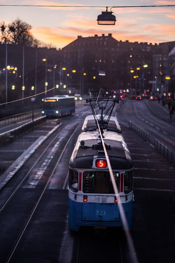 Spårvagn i Göteborg i skymning